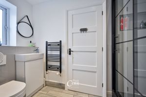 En-Suite- click for photo gallery